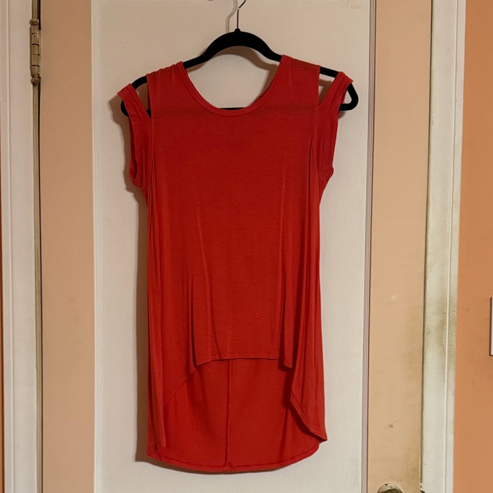 Red Sleeveless High-Low Top